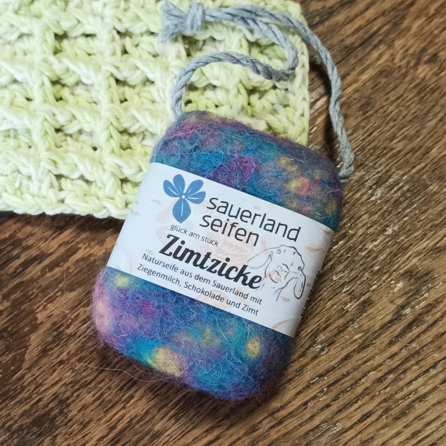 Filzseife Zimtzicke mit Seil