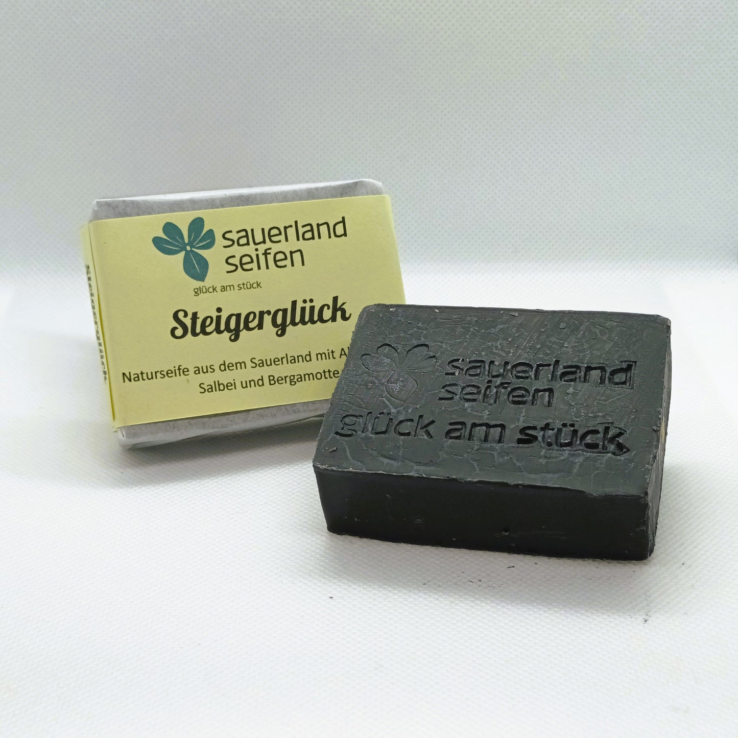 Steigerglück Schwarze Seife mit Aktivkohle Bergamotte und Salbei